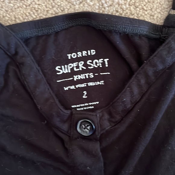 Torrid top - Picture 2 of 4